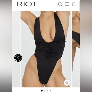 NWT Riot Swim Echo One Piece - Black Size Large